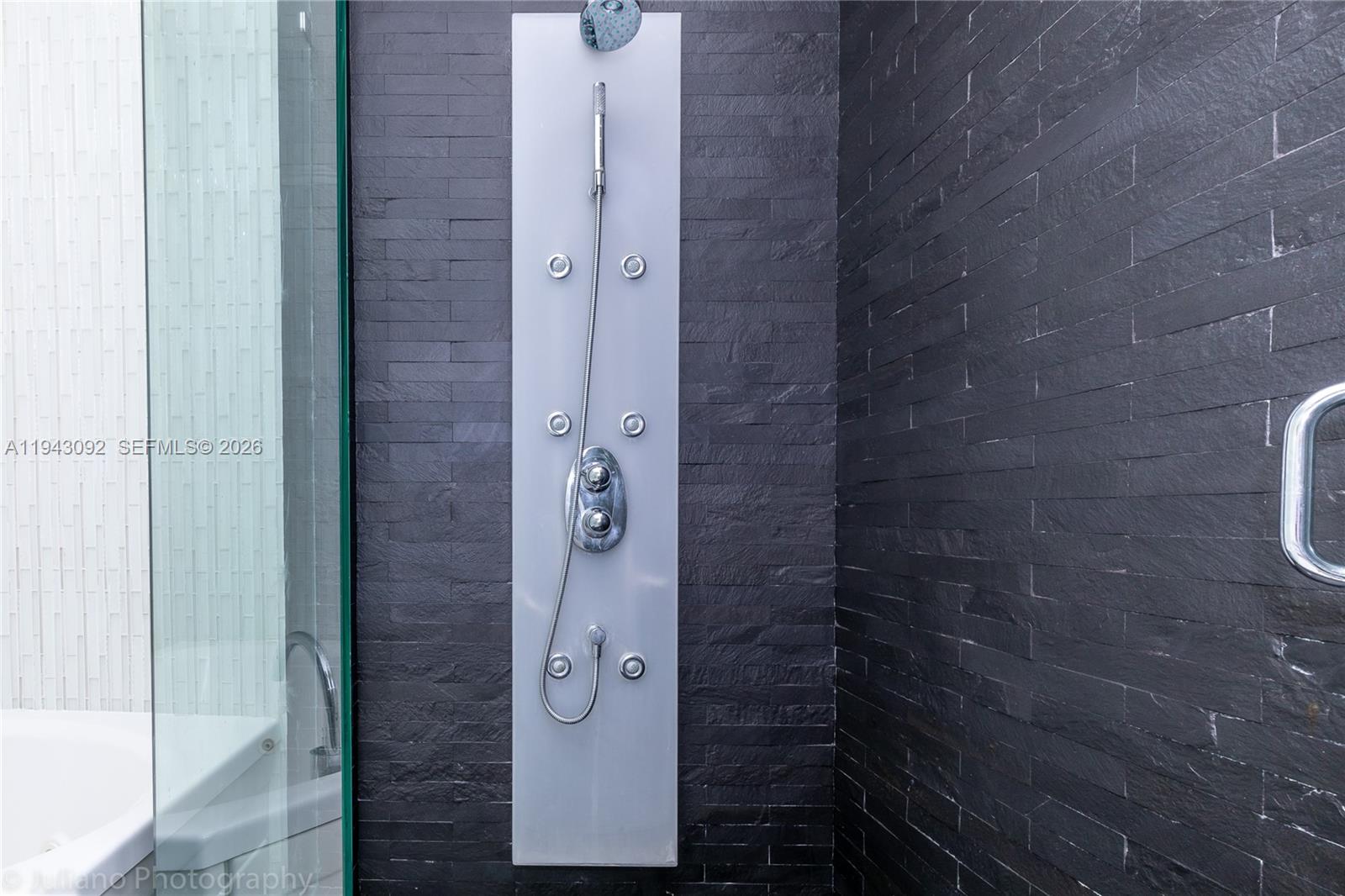 901 Brickell Key Blvd #3407 Miami, FL 33131