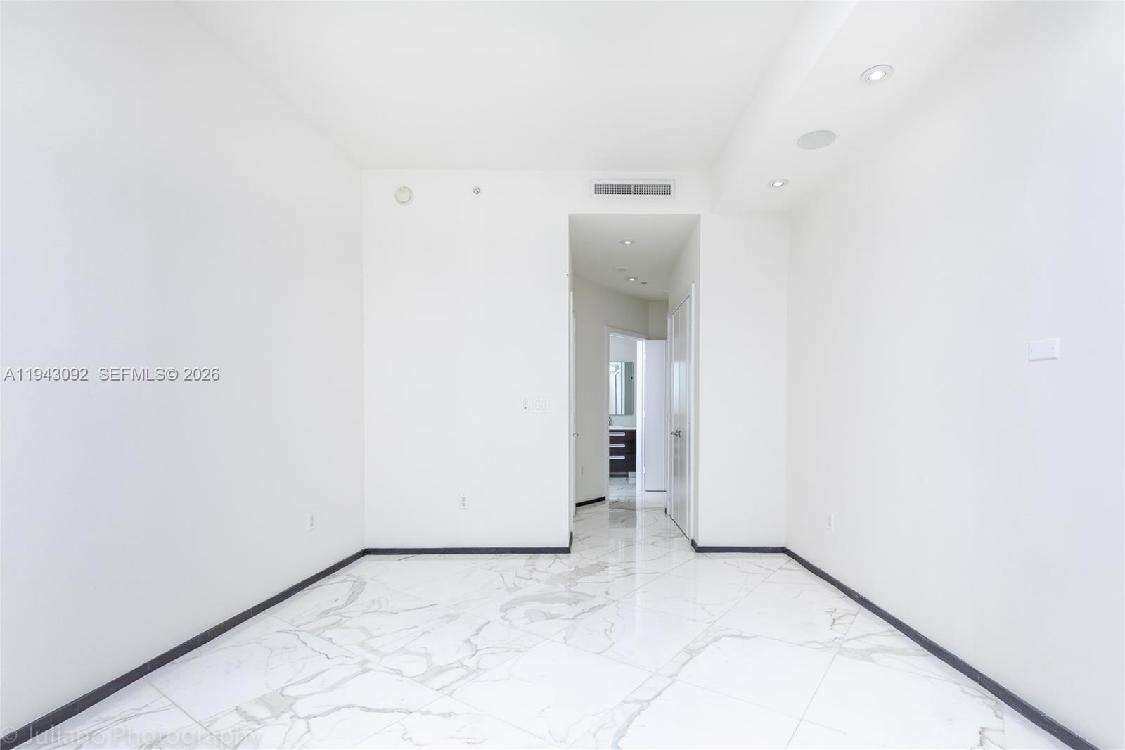 901 Brickell Key Blvd #3407 Miami, FL 33131