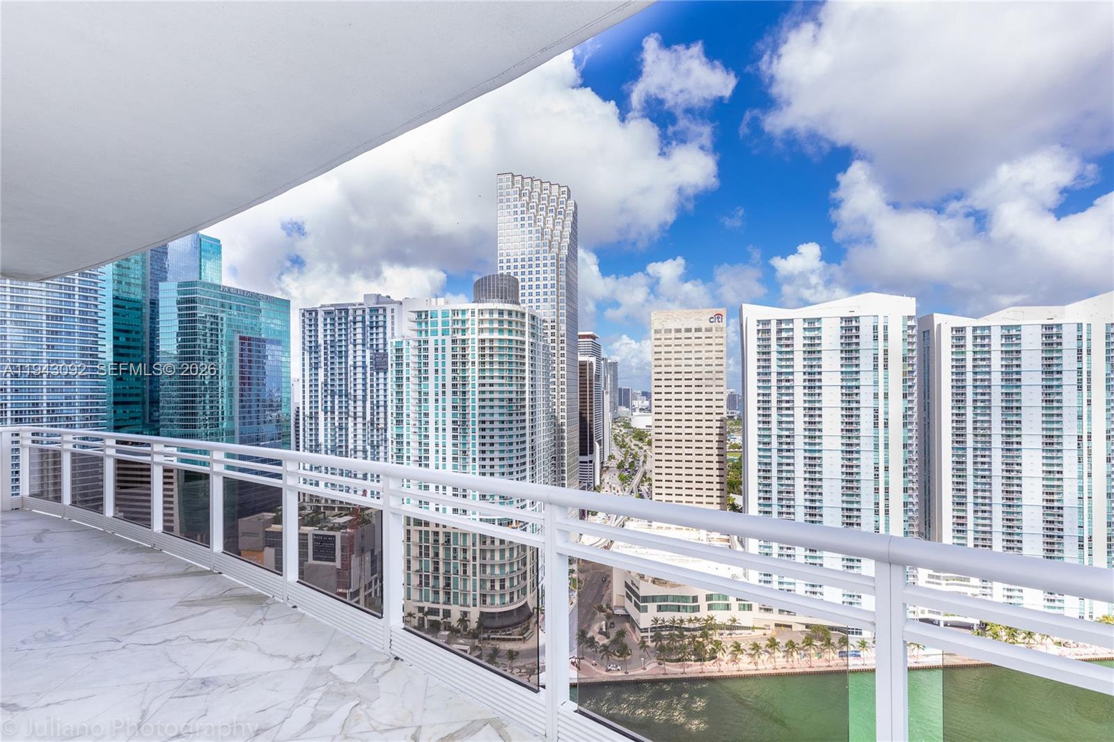 901 Brickell Key Blvd #3407 Miami, FL 33131