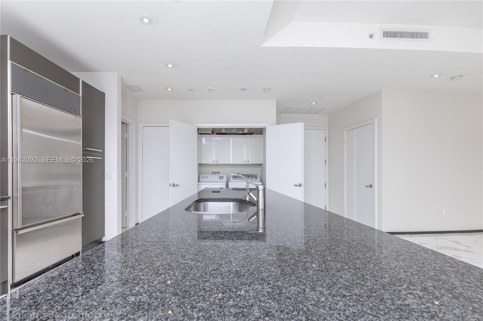 901 Brickell Key Blvd #3407 Miami, FL 33131