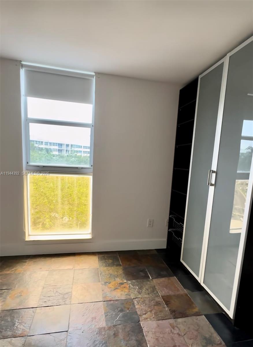 16590 NE 26th Ave #402 North Miami Beach, FL 33160