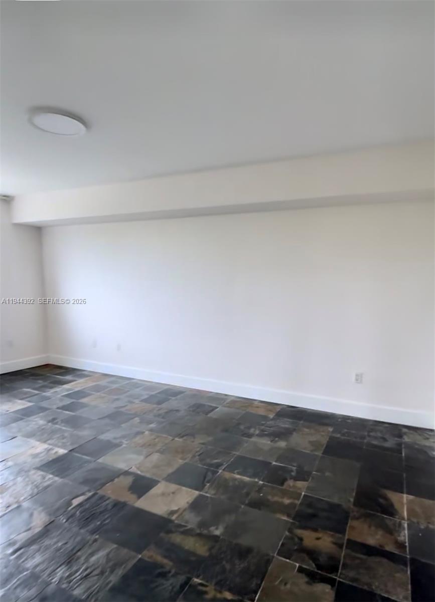 16590 NE 26th Ave #402 North Miami Beach, FL 33160