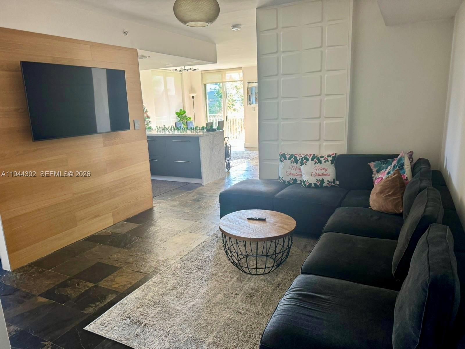 16590 NE 26th Ave #402 North Miami Beach, FL 33160