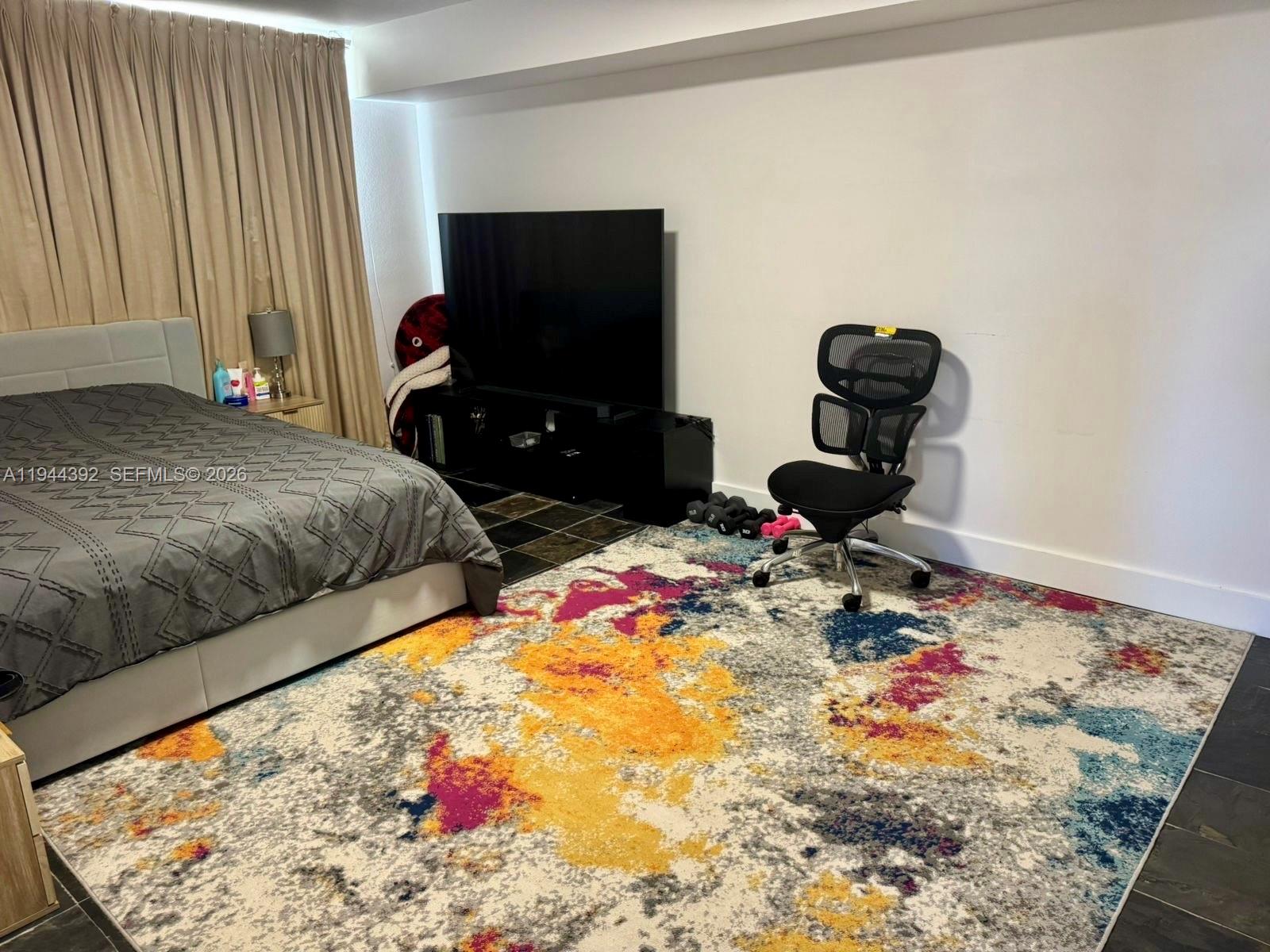 16590 NE 26th Ave #402 North Miami Beach, FL 33160