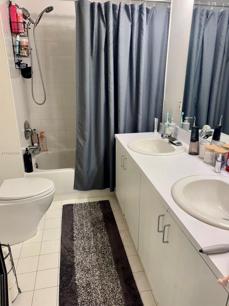 16590 NE 26th Ave #402 North Miami Beach, FL 33160