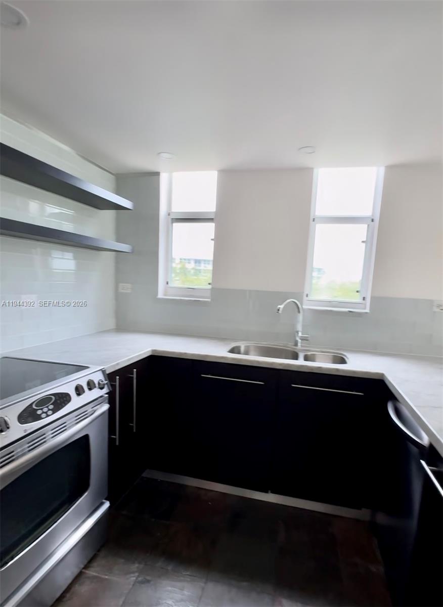 16590 NE 26th Ave #402 North Miami Beach, FL 33160