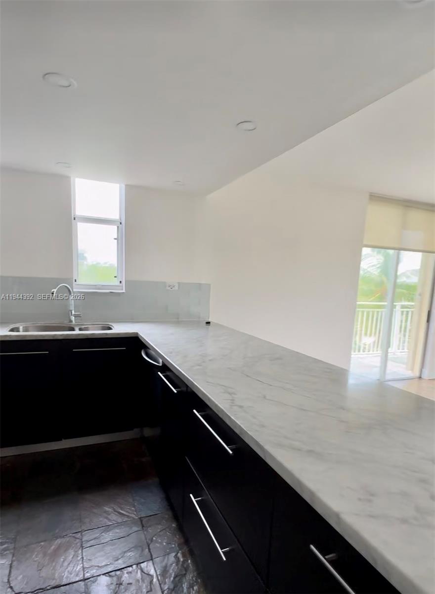 16590 NE 26th Ave #402 North Miami Beach, FL 33160