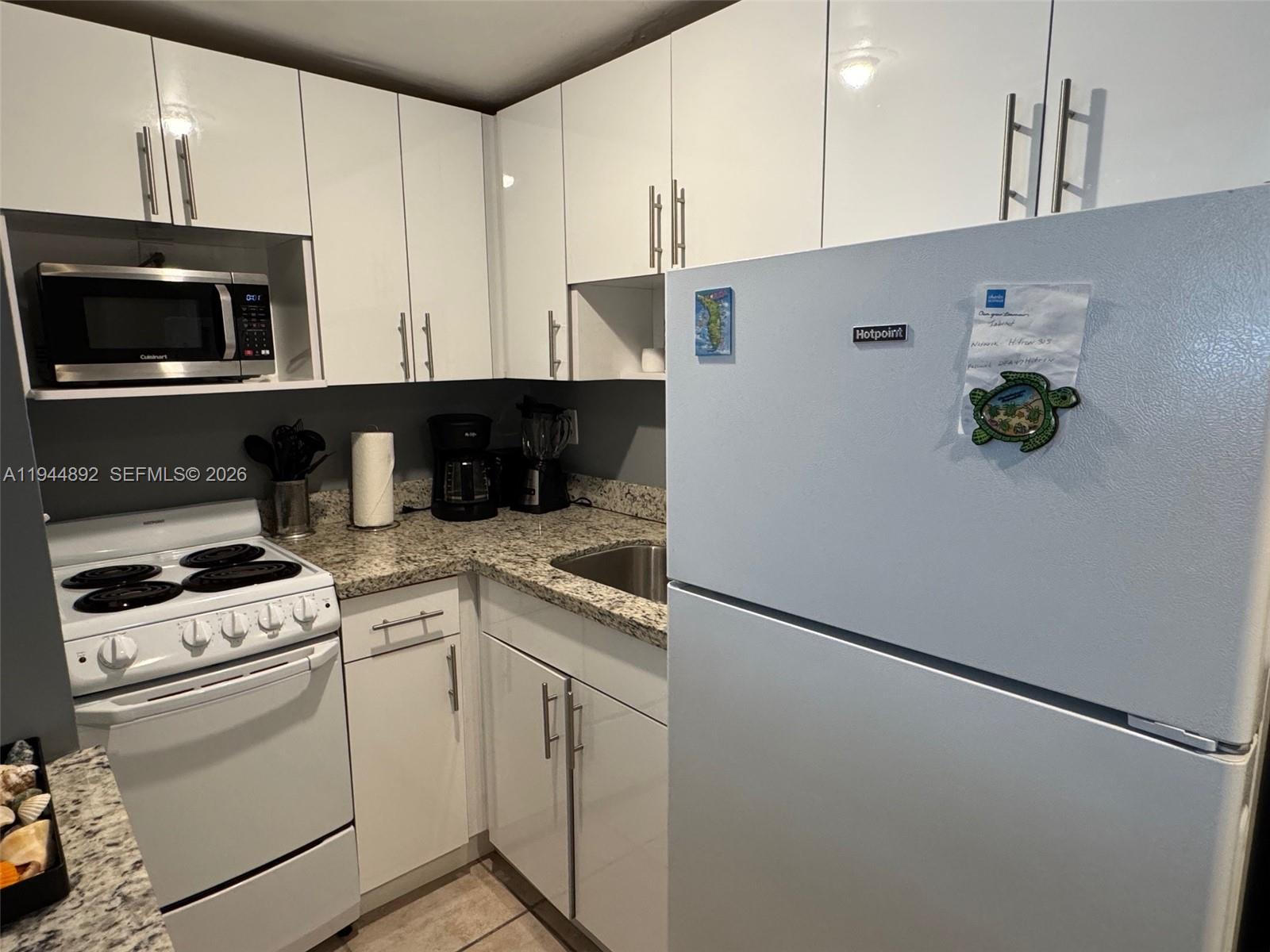 865 Collins Ave #305 Miami Beach, FL 33139