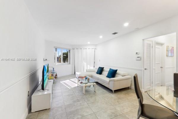 Undisclosed Address Miami, FL 33179