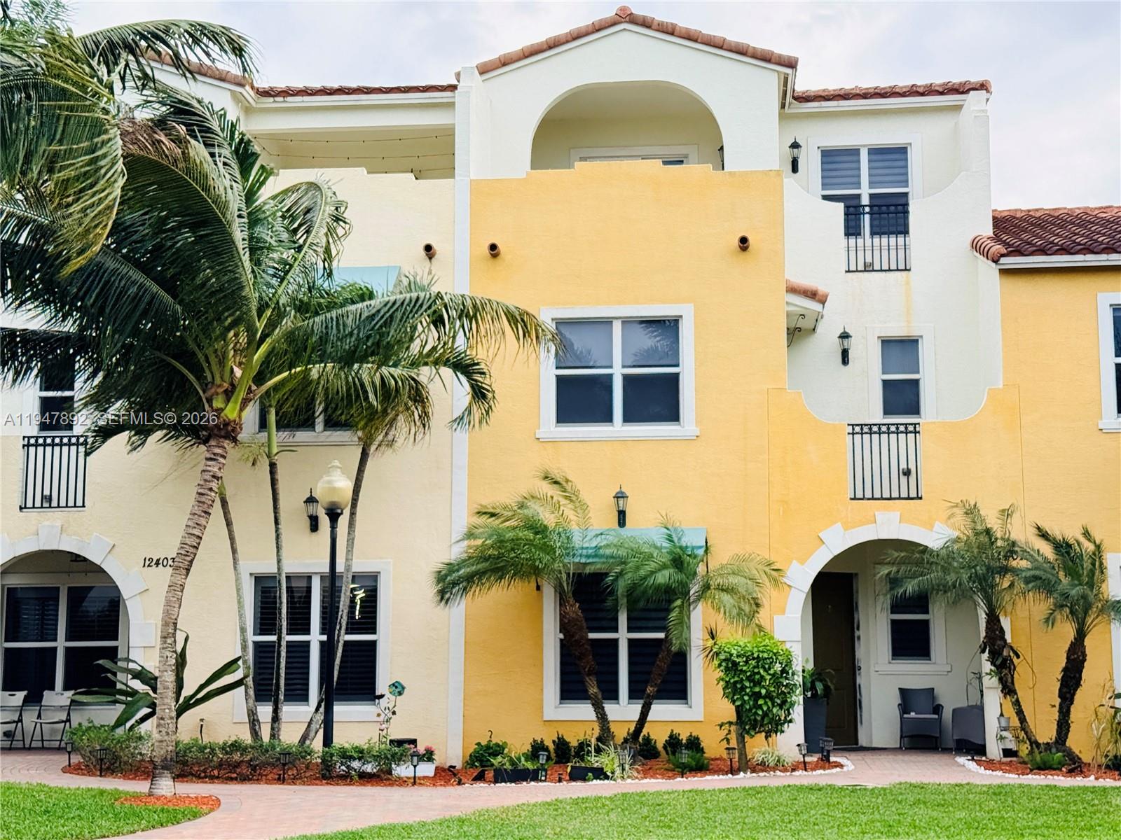 12407 NW 18th Ct Pembroke Pines, FL 33028