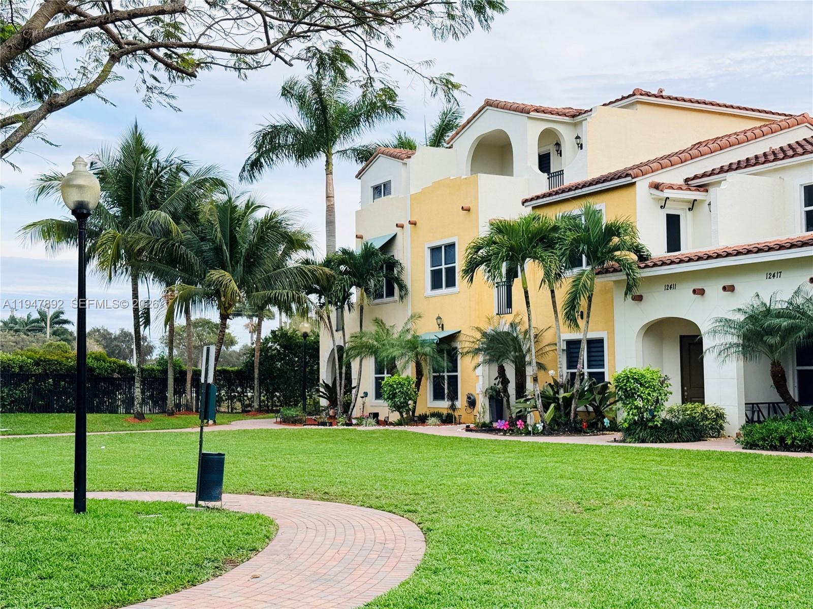 12407 NW 18th Ct Pembroke Pines, FL 33028