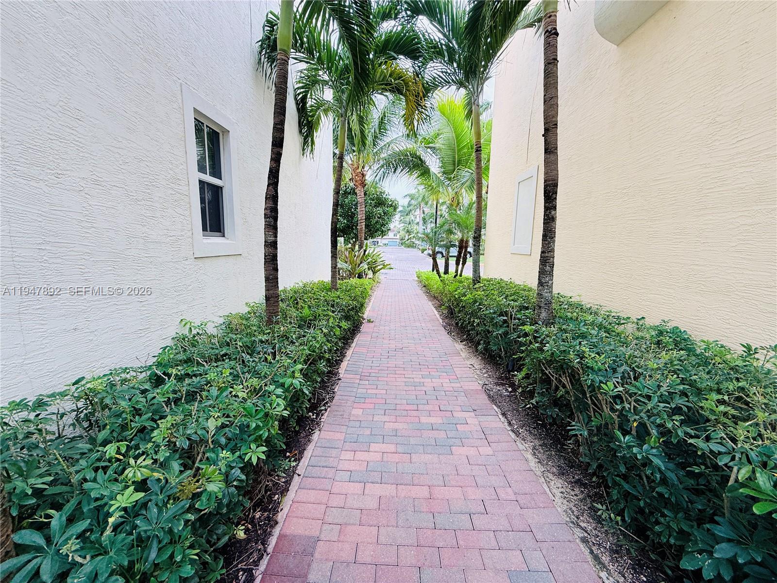 12407 NW 18th Ct Pembroke Pines, FL 33028