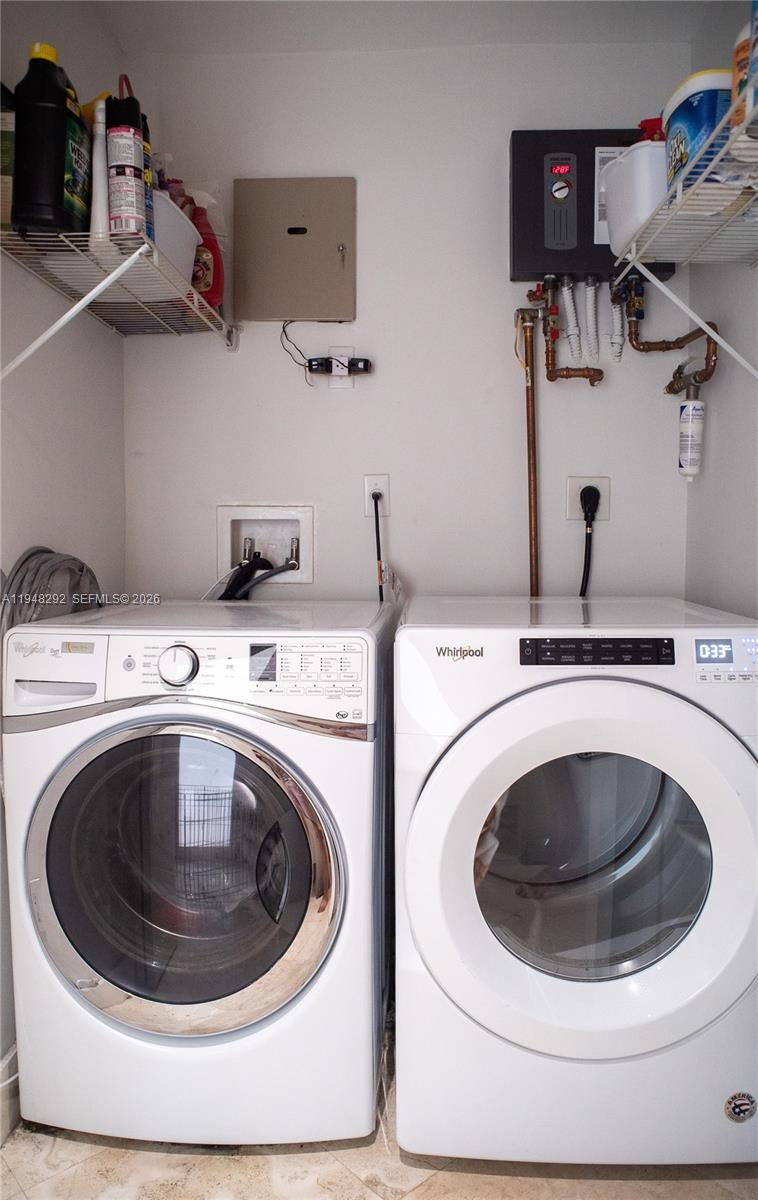 2110 Keystone Blvd North Miami, FL 33181