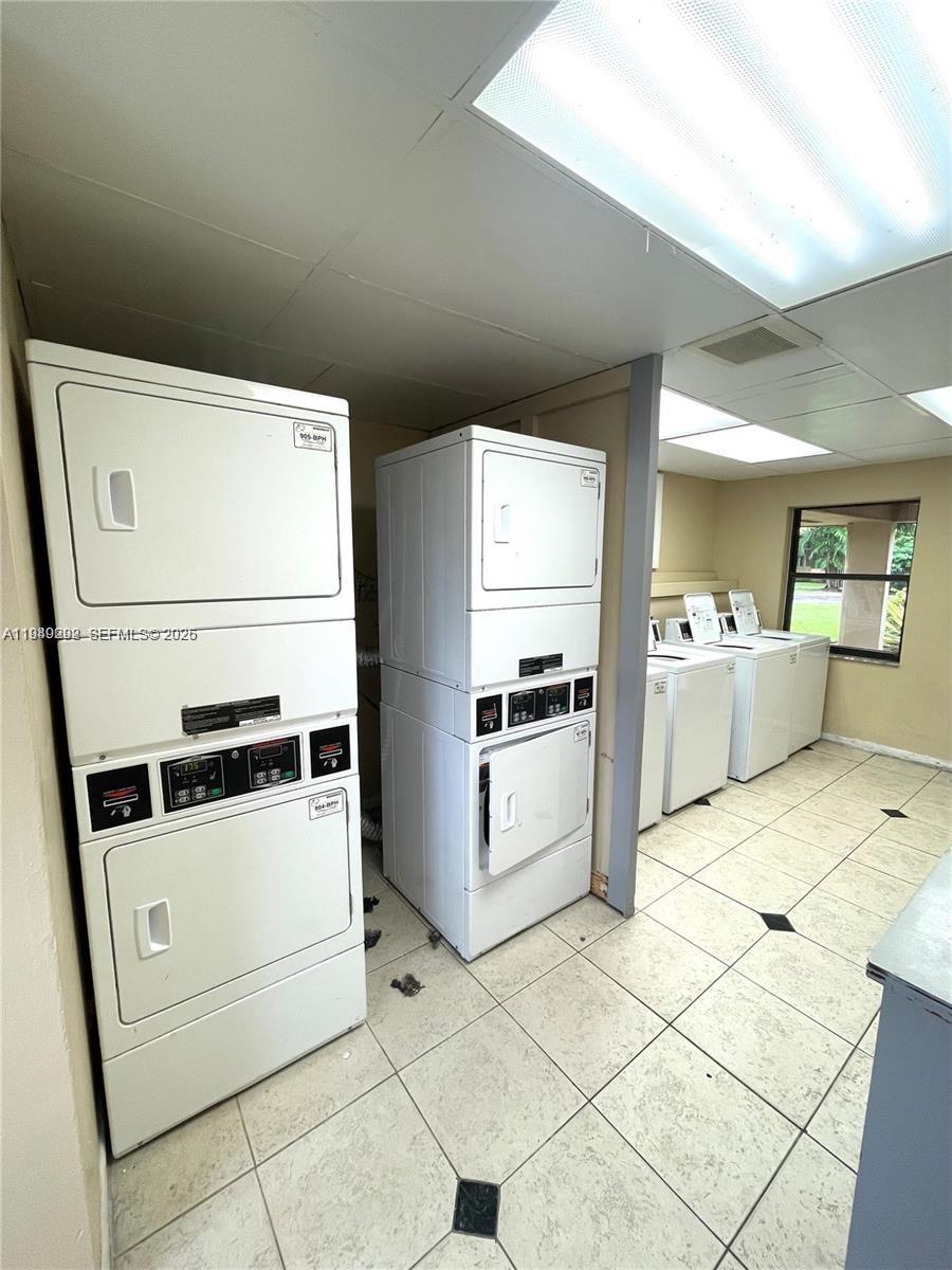 10431 N Kendall Dr #D314 Miami, FL 33176