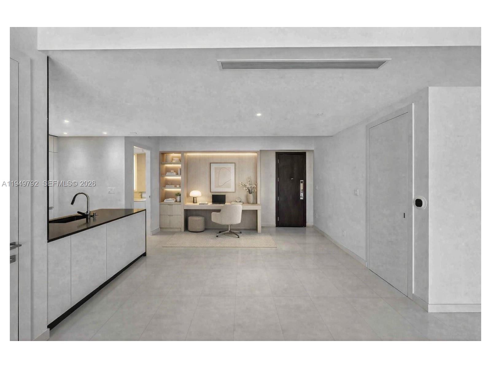 300 N Biscayne Blvd Way #4809W Miami, FL 33131