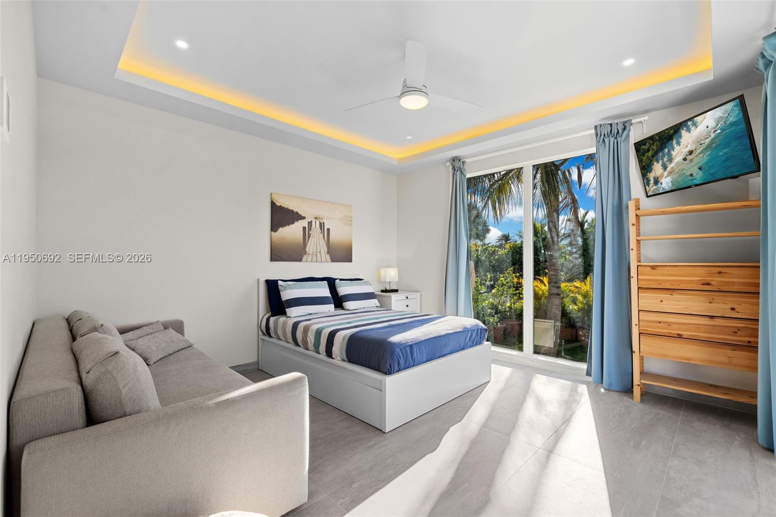 7770 Hawthorne Ave Miami Beach, FL 33141