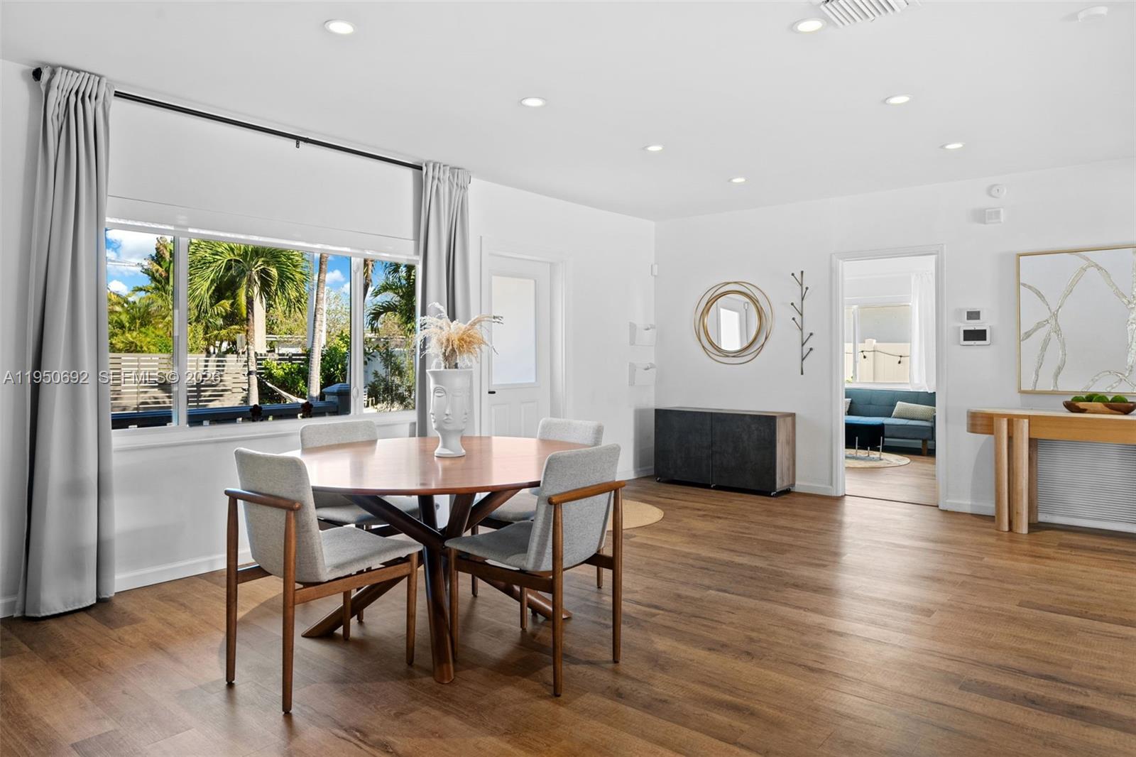 7770 Hawthorne Ave Miami Beach, FL 33141