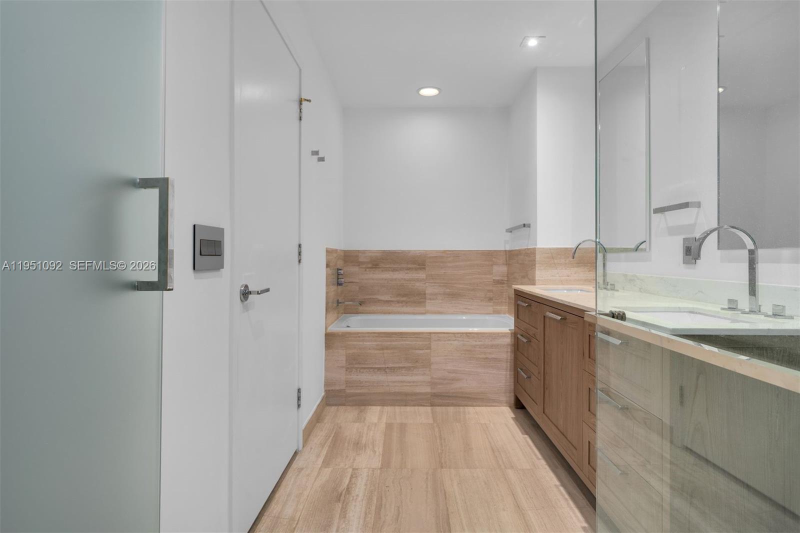 350 Ocean Dr #205N Key Biscayne, FL 33149