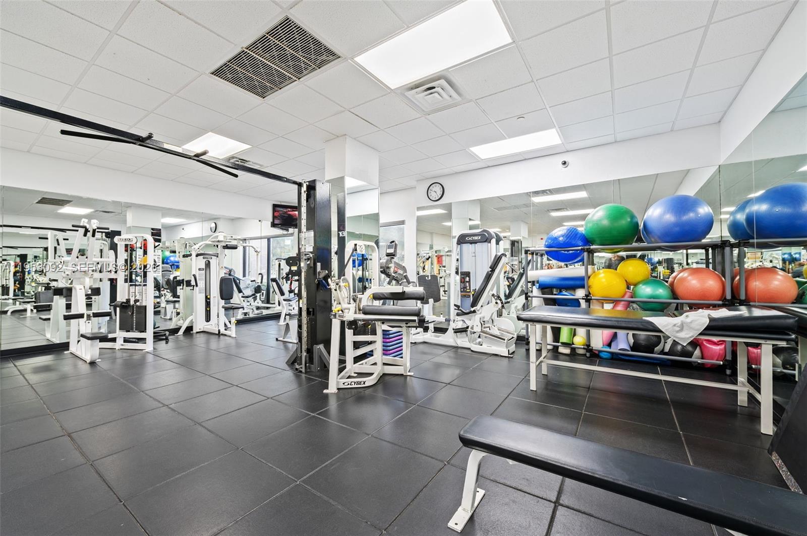 image Three Grove Isle24