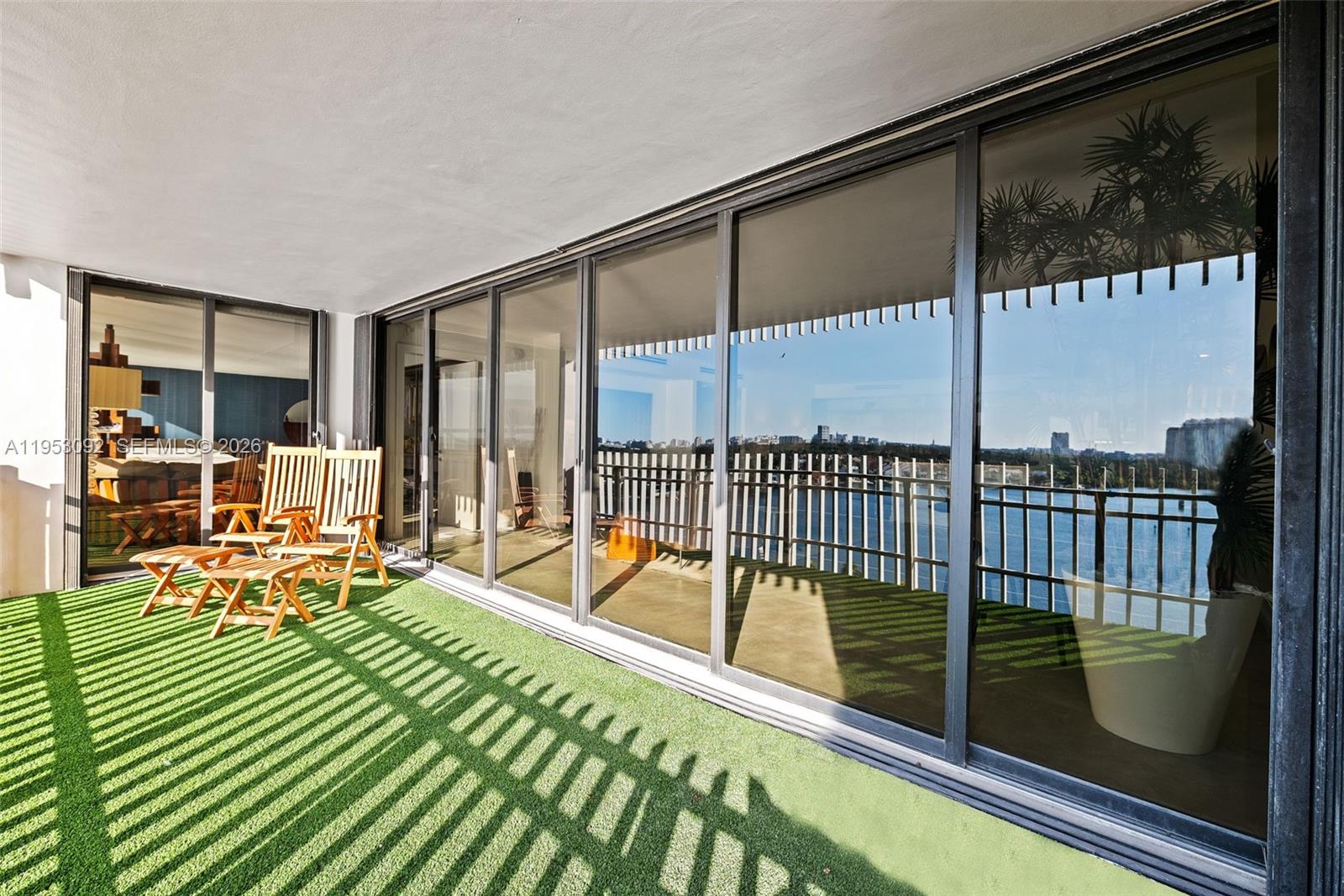 image Three Grove Isle41