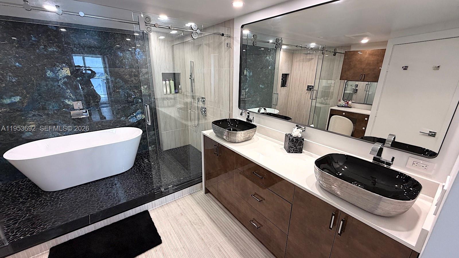 image Icon Brickell I10