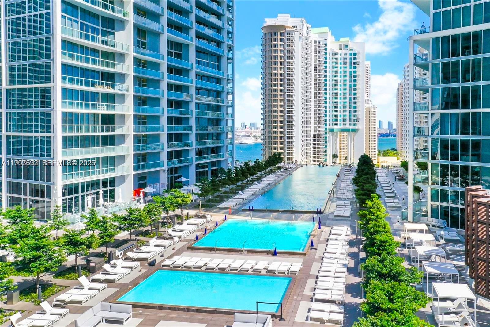 image Icon Brickell I18