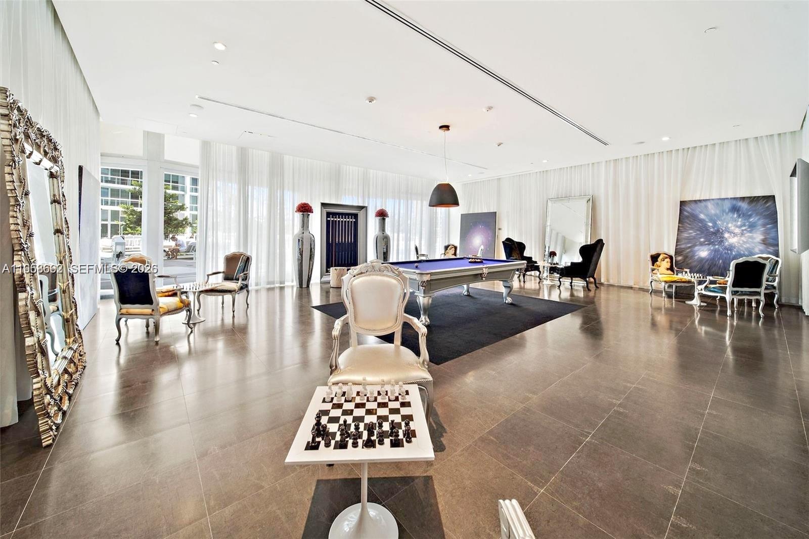 image Icon Brickell I24