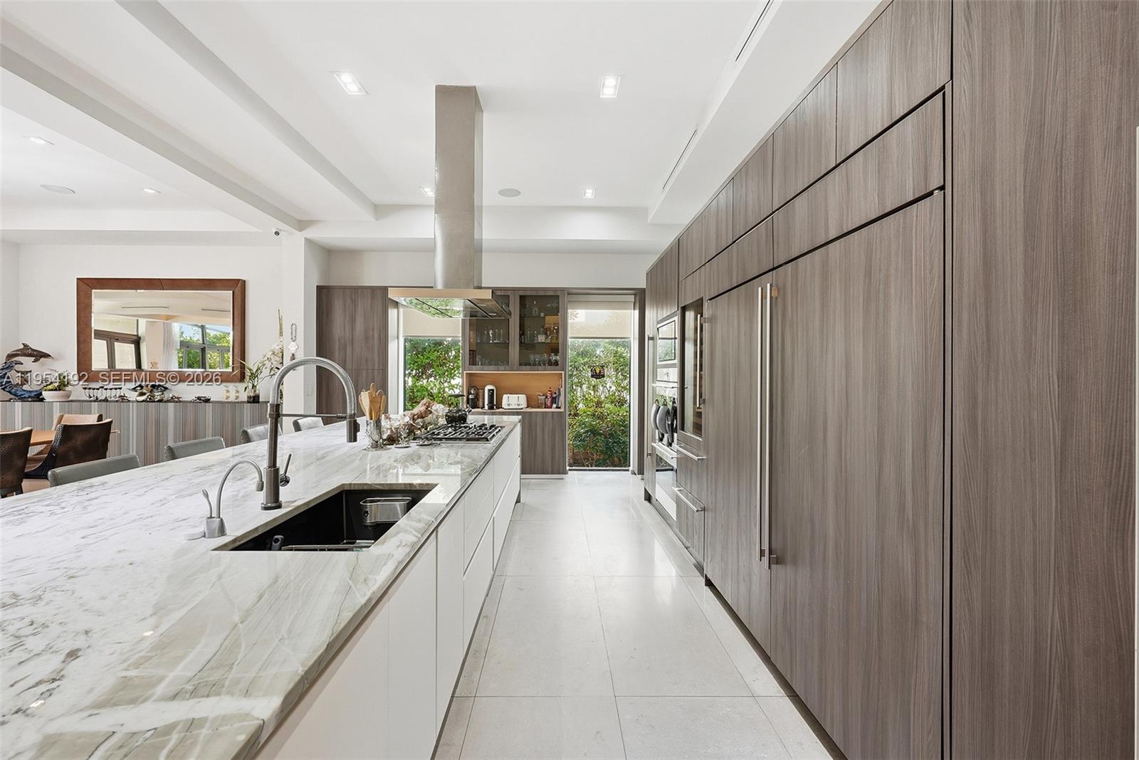 364 Golden Bch Dr Golden Beach, FL 33160