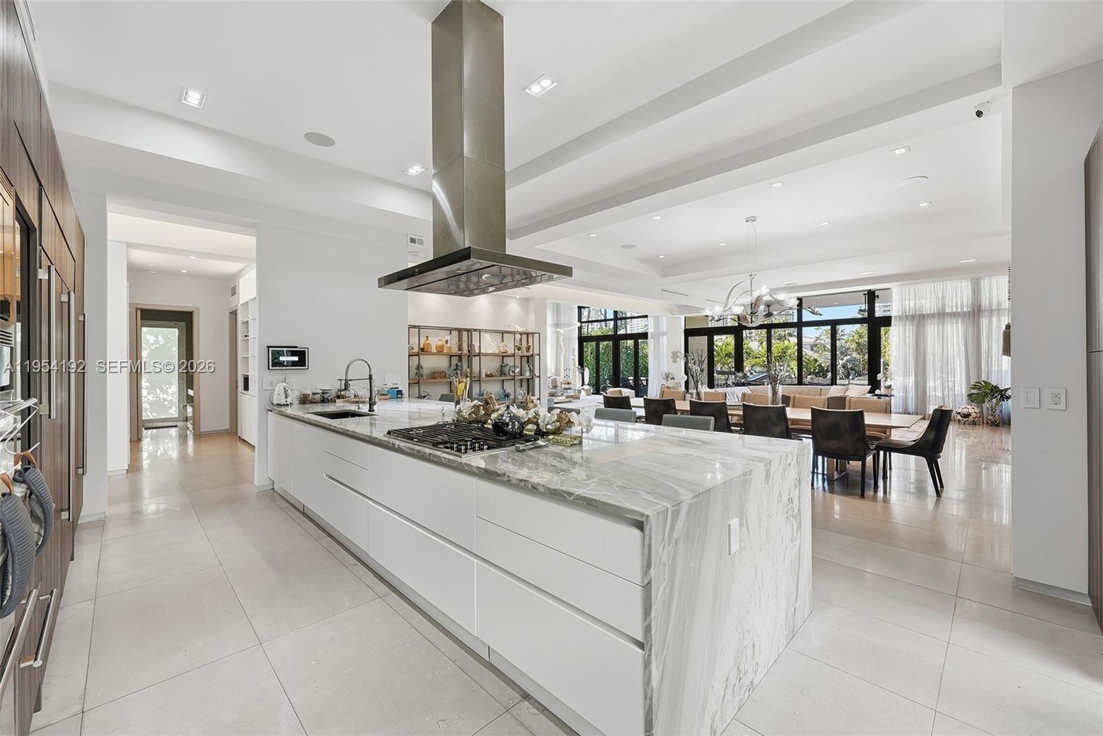 364 Golden Bch Dr Golden Beach, FL 33160