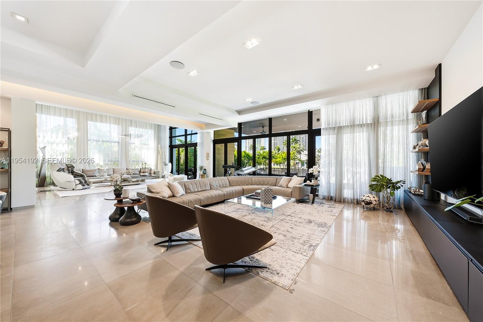 364 Golden Bch Dr Golden Beach, FL 33160