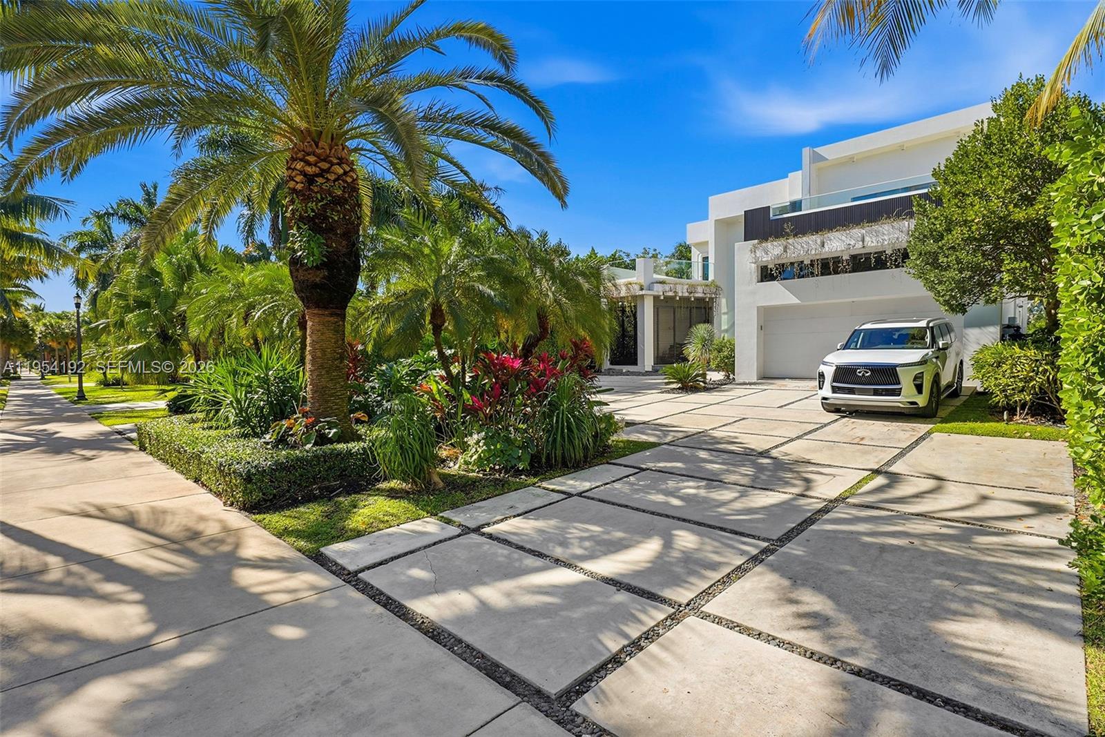 364 Golden Bch Dr Golden Beach, FL 33160