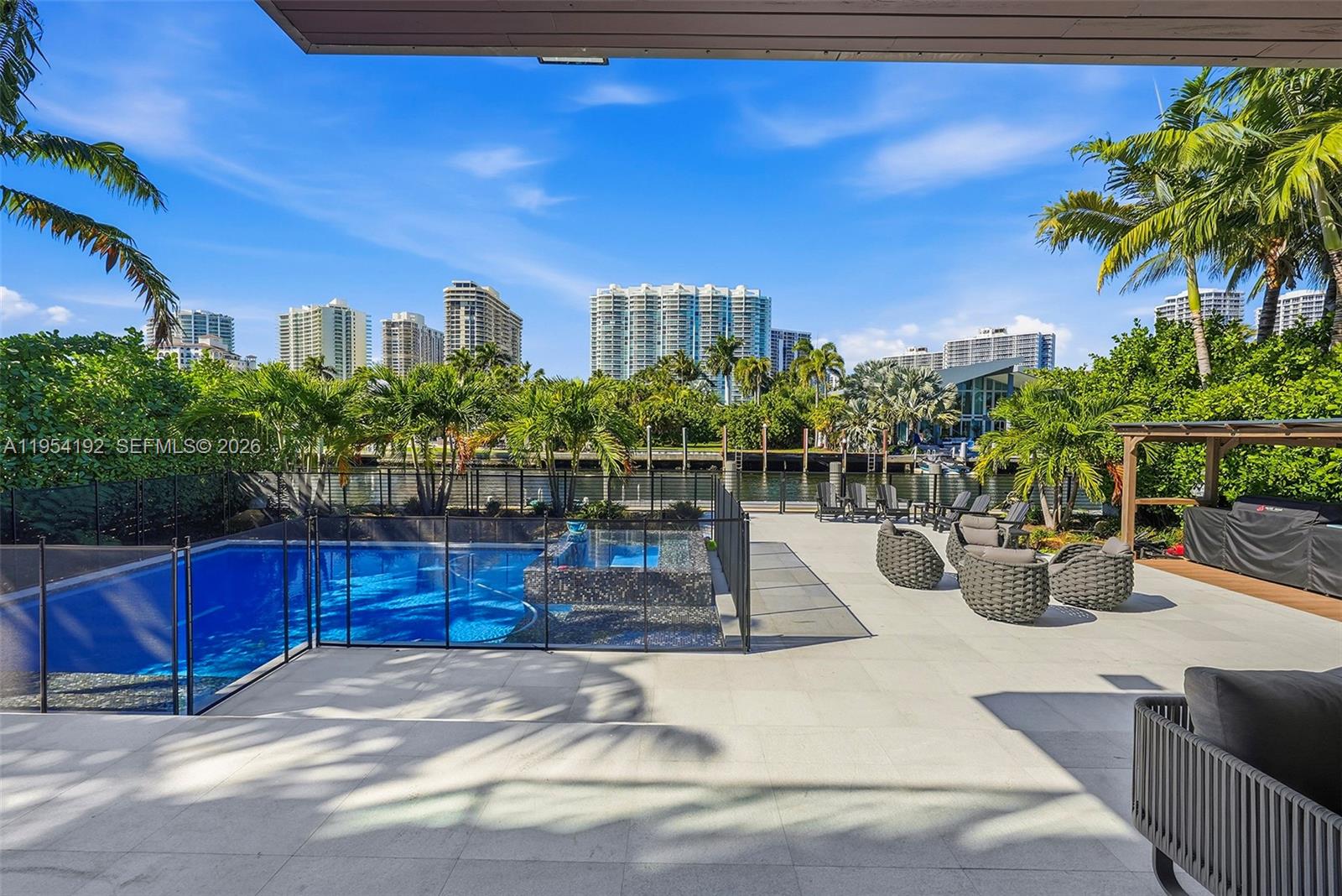 364 Golden Bch Dr Golden Beach, FL 33160