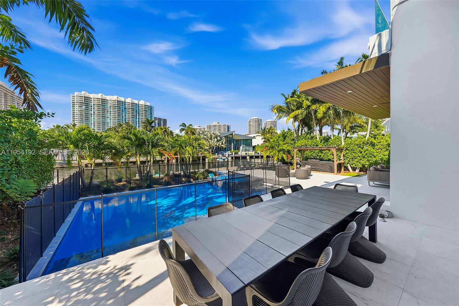 364 Golden Bch Dr Golden Beach, FL 33160