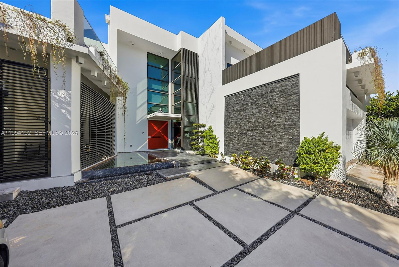 364 Golden Bch Dr Golden Beach, FL 33160