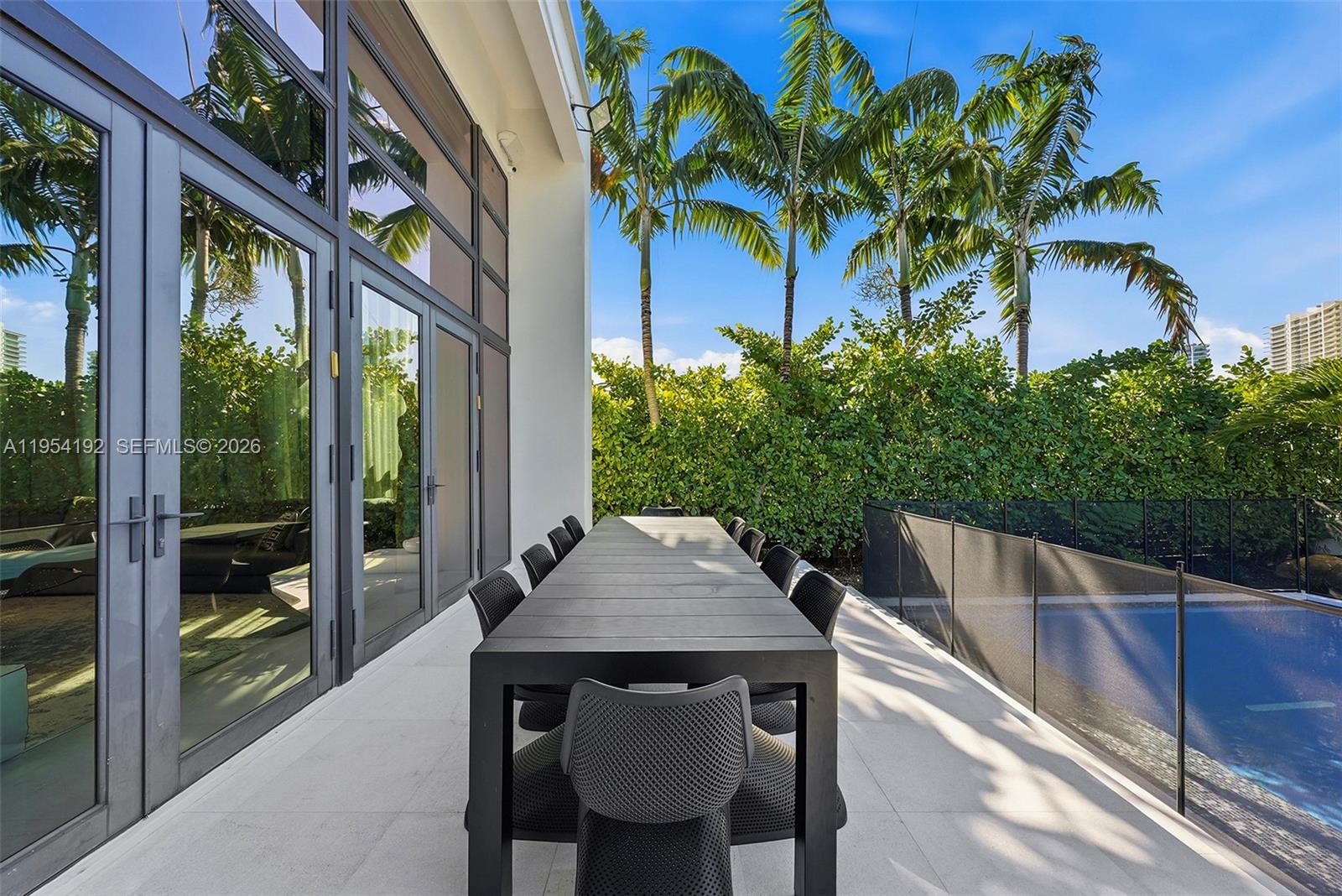 364 Golden Bch Dr Golden Beach, FL 33160