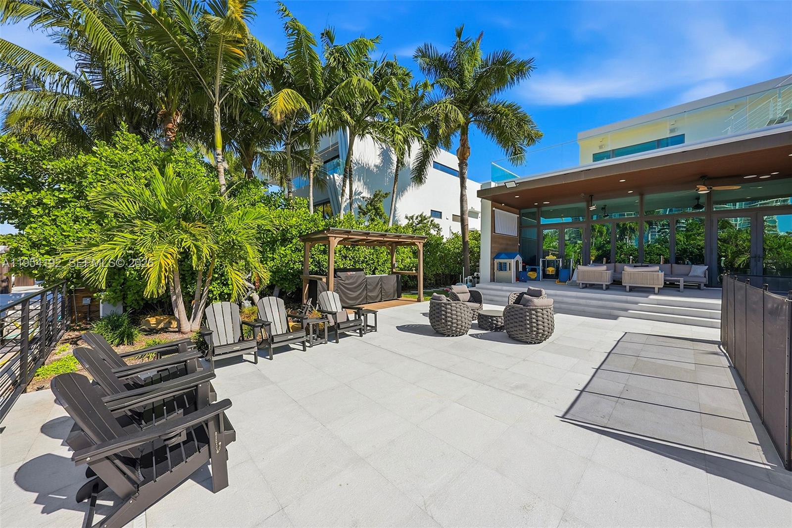 364 Golden Bch Dr Golden Beach, FL 33160