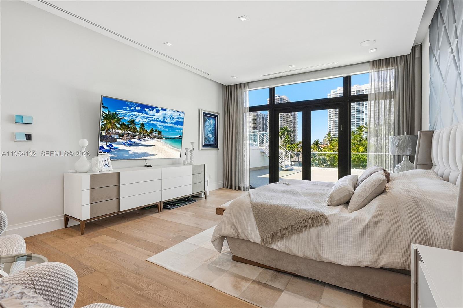 364 Golden Bch Dr Golden Beach, FL 33160