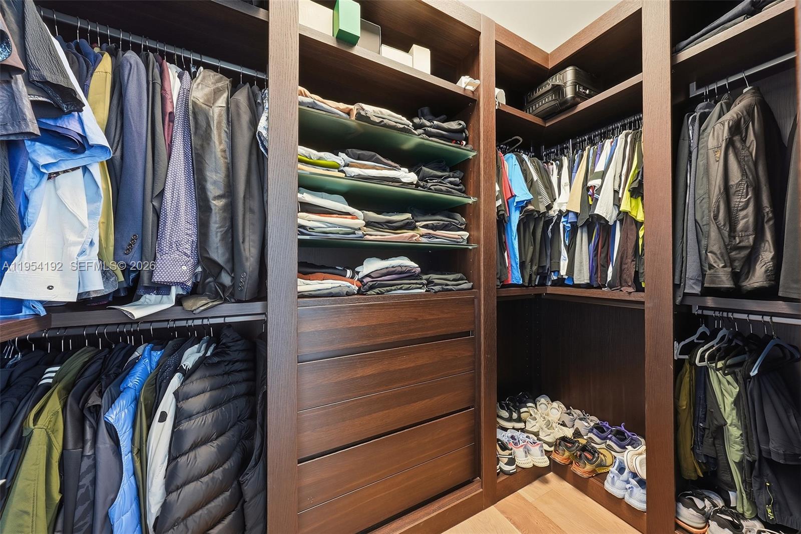 364 Golden Bch Dr Golden Beach, FL 33160