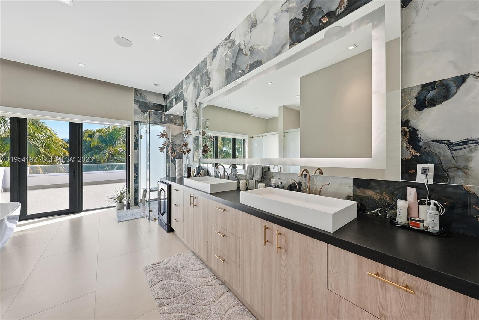 364 Golden Bch Dr Golden Beach, FL 33160