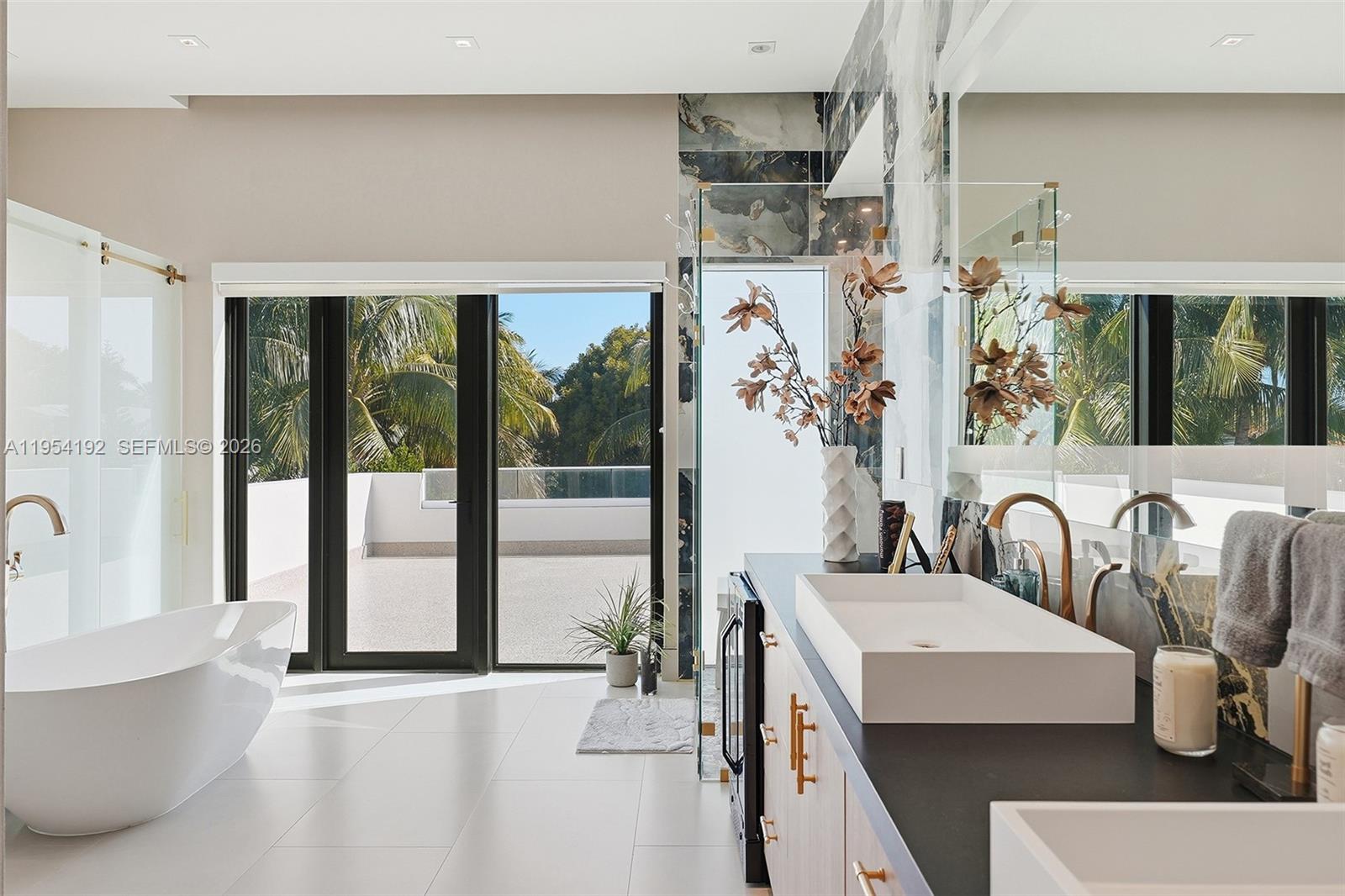 364 Golden Bch Dr Golden Beach, FL 33160