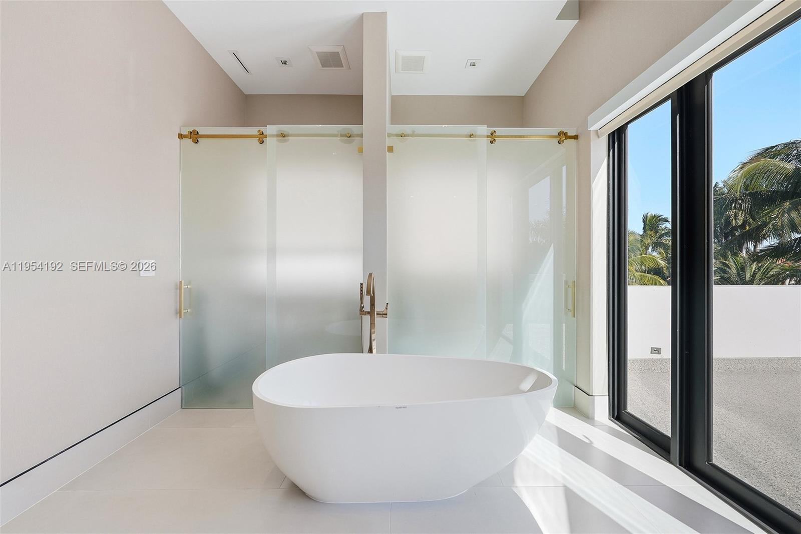 364 Golden Bch Dr Golden Beach, FL 33160