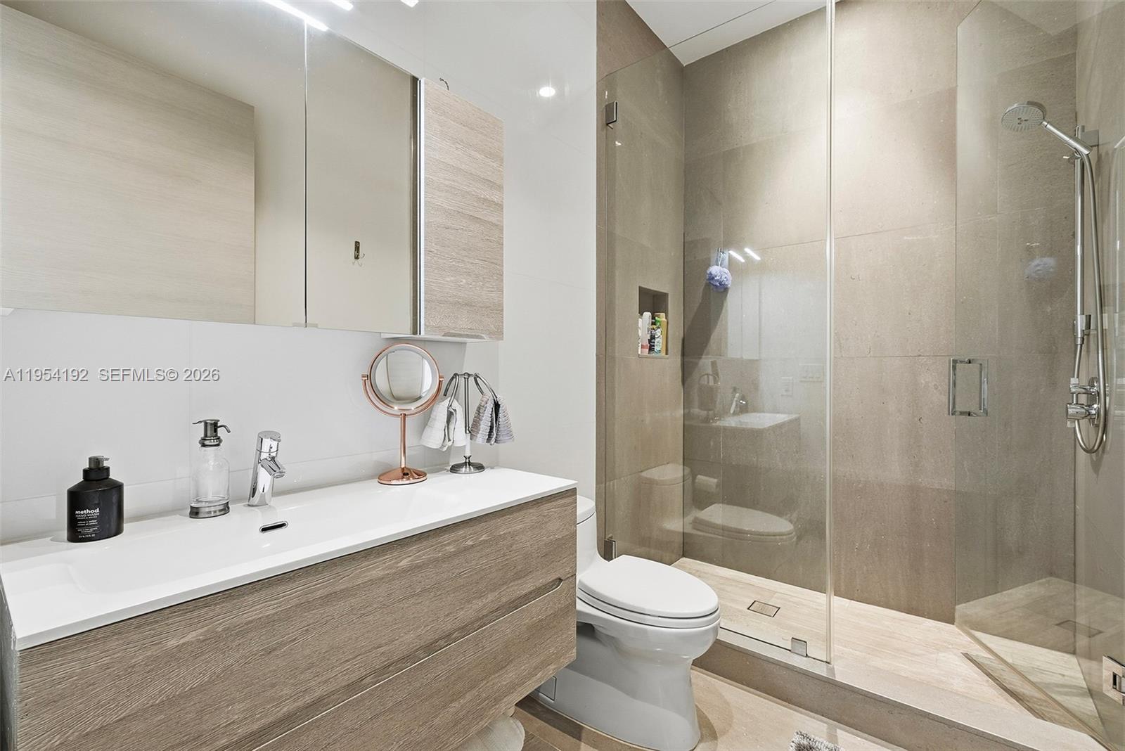 364 Golden Bch Dr Golden Beach, FL 33160