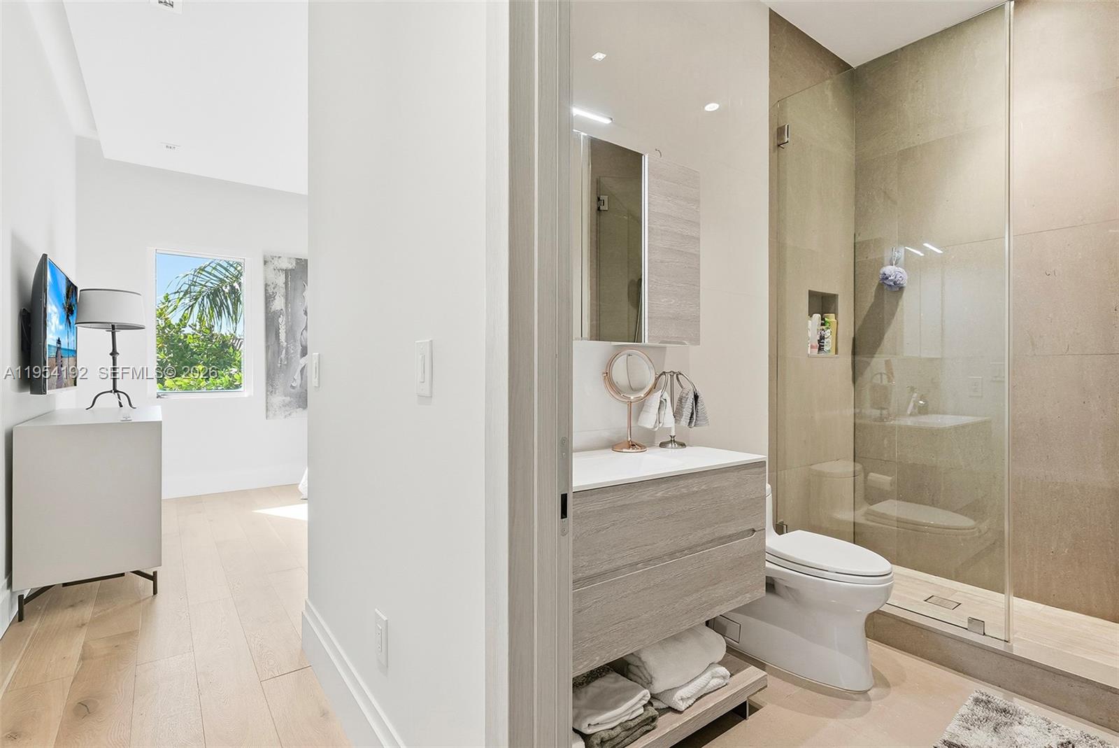 364 Golden Bch Dr Golden Beach, FL 33160