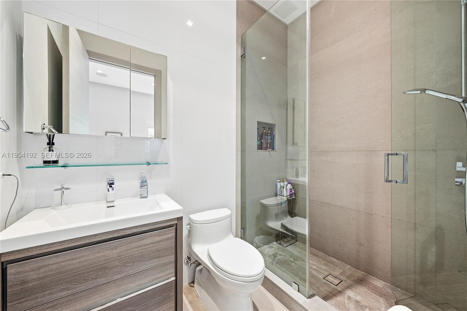 364 Golden Bch Dr Golden Beach, FL 33160