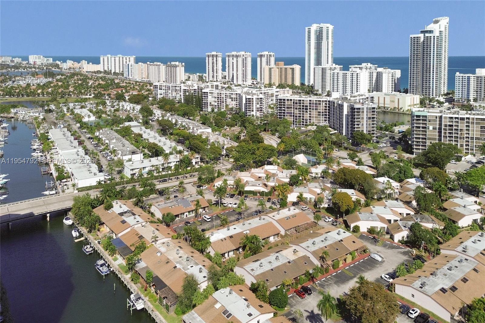 2619 S Parkview Dr Hallandale Beach, FL 33009