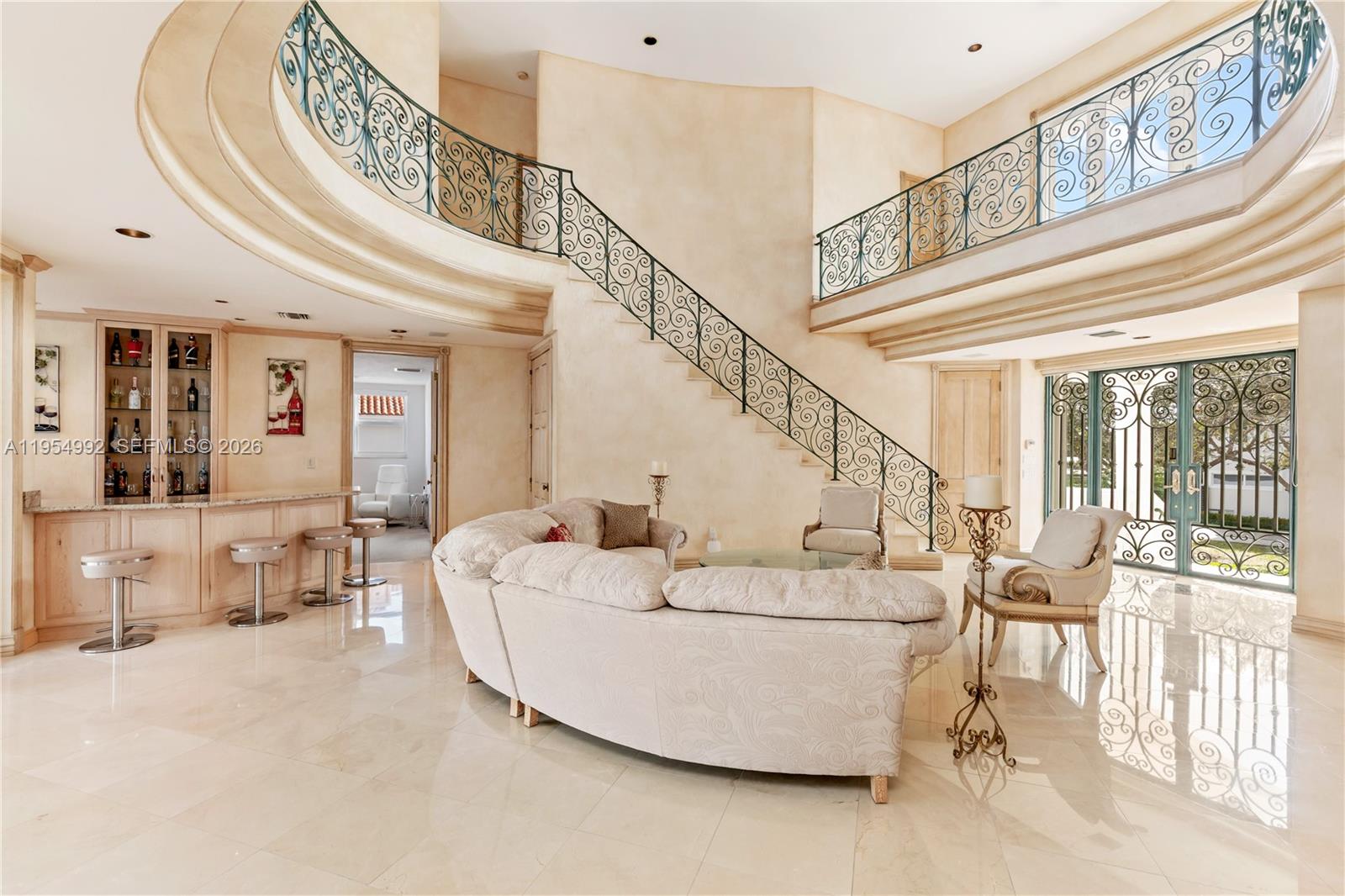 6275 Dolphin Dr Coral Gables, FL 33158