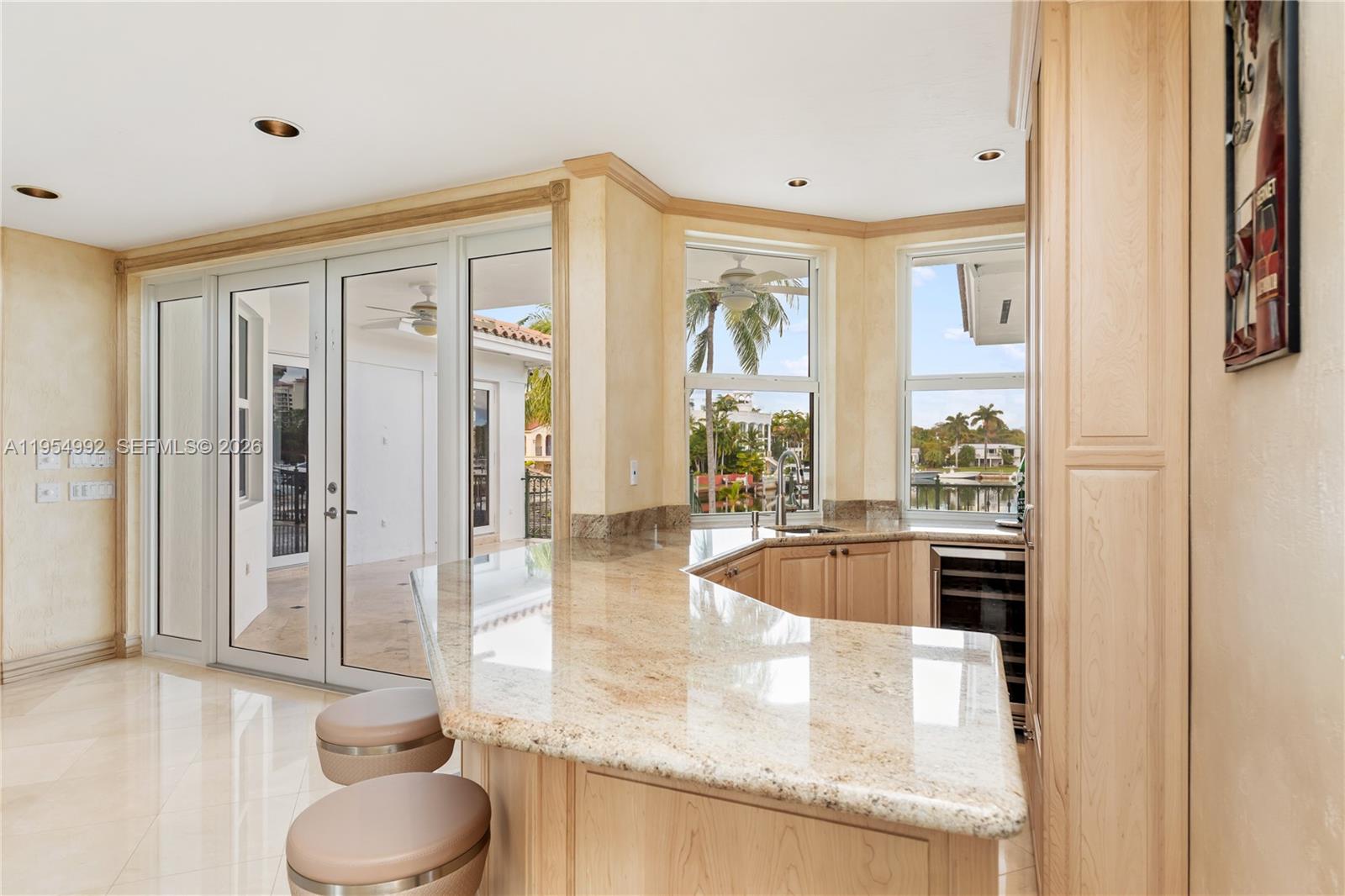 6275 Dolphin Dr Coral Gables, FL 33158