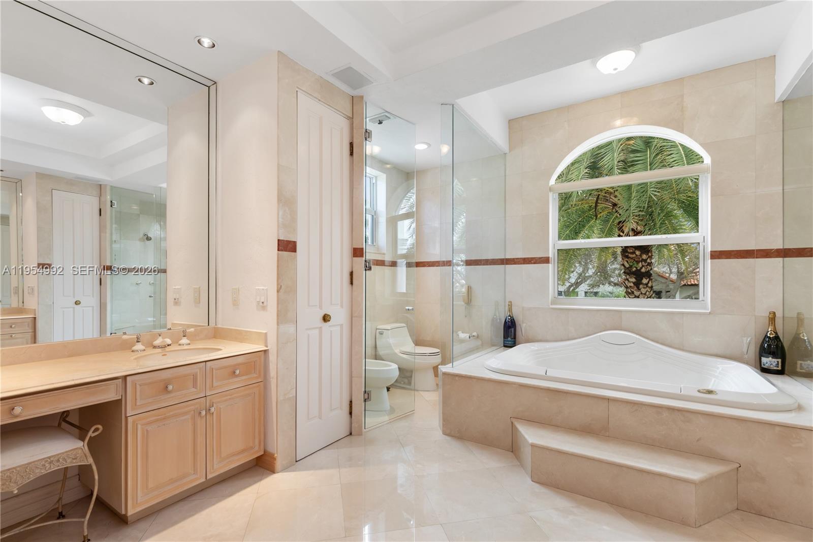 6275 Dolphin Dr Coral Gables, FL 33158