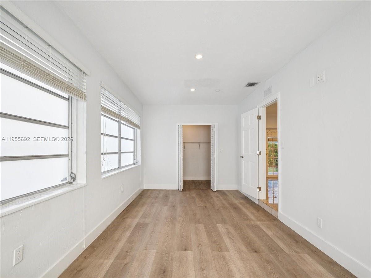 6891 SW 26th Ter Miami, FL 33155