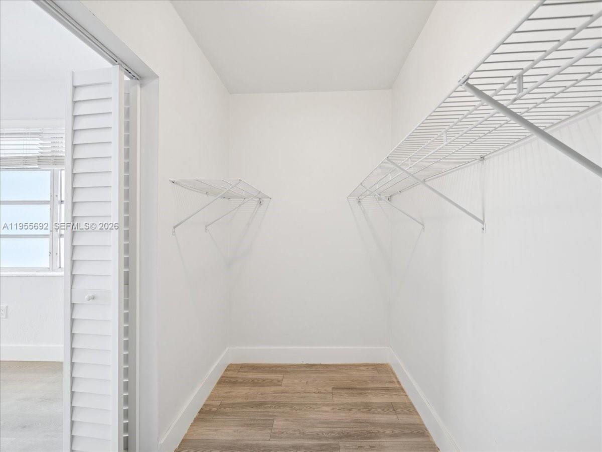 6891 SW 26th Ter Miami, FL 33155